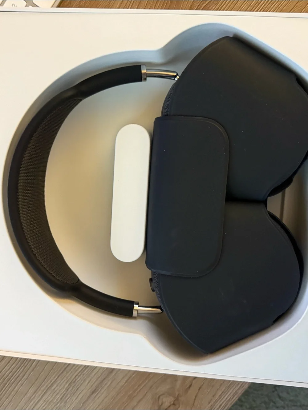 Apple AirPods Max space gray Over-Ear Wireless Headphones